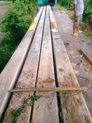 ขายเสาไฟฟ้าแรงสูงขนาดยาว 16 เมตรกับยาว 18 เมตร ราคาต้นละ 4500 ขายเสาไฟฟ้าแรงสูงขนาดยาว 16 เมตรกับยาว 18 เมตร ราคาต้นละ 4500