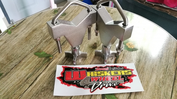 ขายึดเฟรมแจ๊ค จัดเก็บเป็นระเบียบ แน่นหนา ยึดกับไซด์เรียว กันชน แร็ค โรบาร์