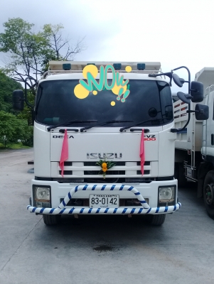 ☆☆ ขายพร้อมงานประจำ☆☆ ISUZU DECA FVZ 300 รถปลายปี 56 มือเดียวออกห้าง สภาพสวย พร้อมใช้งาน (เจ้าของขายเอง)