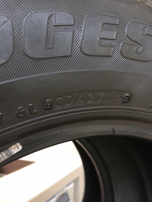 ยาง 205/70/15 BRIDGESTONE R611 ปี 14 (2 เส้น)