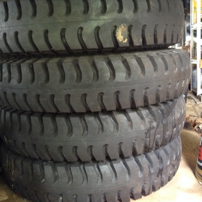 ยาง 10.00-20 SUPER STONE ดอกบั้ง เหลือ10เส้นสุดท้าย