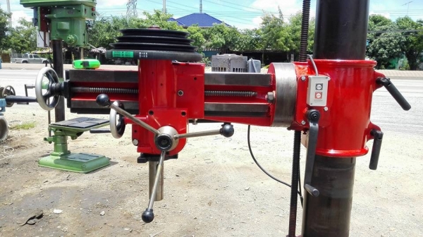 ** SOLD ** สว่านแขนแดง รัสมี 70 cm ไฟบ้าน 220v พร้อมใช้ ** SOLD ** สว่านแขนแดง รัสมี 70 cm ไฟบ้าน 220v พร้อมใช้