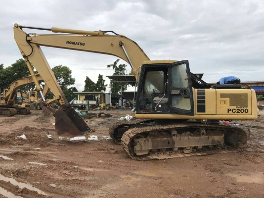 ขออณุญาติขาย PC200-6เครื่องโคมัสสุชีเรี่ยนสูง90000 กว่าเอกสารเล่มไฟฟ้าครบช่วงล่างเดิม ราคา 880000 สนใจติดต่อ 0853224877 -0988930465