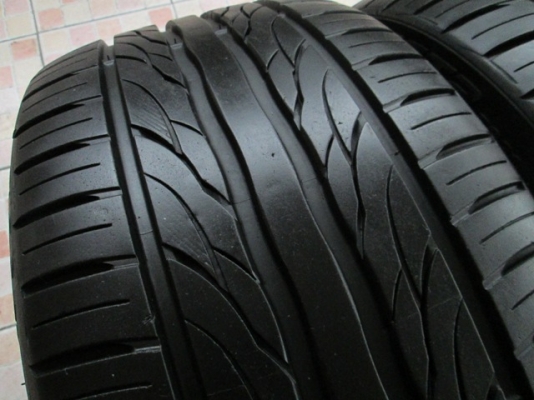 ขายยาง KUMHO 245-40-18 ,275-35-18 ปลายปี15 (1ชุด)
