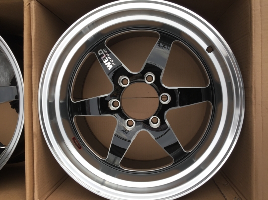 ล้อแม็ก เวล ขอบ18 หน้า9.5-10.5 งาน YUSTA  ของใหม่แกะกล่องครบชุด 4 วง 13000