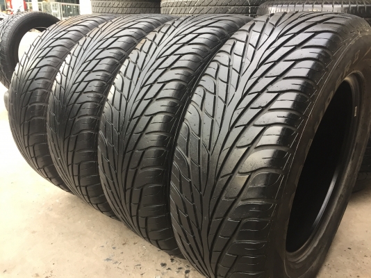 ยาง MAXXIS 265-60-18 ปี 15 ครบชุด 4 เส้น 5500 สภาพสวยๆไม่บวมไม่กินข้าง ดอกยางเหลือเยอะเอาไปวิ่งกันใด