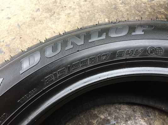 ยาง Dunlop 215-55-17 ปี 16 2 เส้น 2500  สภาพสวยๆไม่บวมไม่กินข้าง ดอกยางเหลือเยอะเอาไปวิ่งกันใด้อีกยาวค่ะ