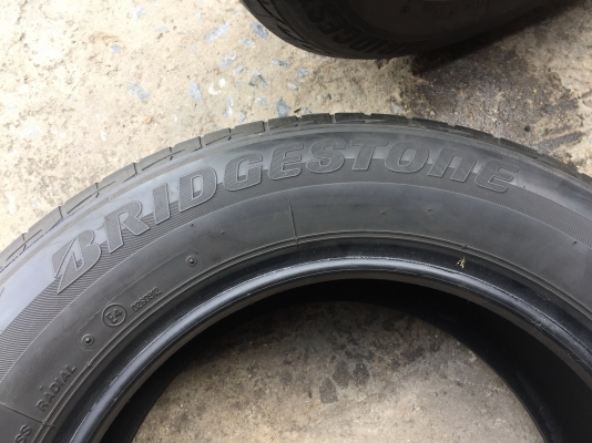 ยาง Bridgstone 195-65-15 ปี 15 2 เส้น 1300 สวยๆไม่มีปะไม่ไม่บวมไม่กินข้างดอกยางเหลือเยอะเอาไปวิ่งกัน ยาง Bridgstone 195-65-15 ปี 15 2 เส้น 1300 สวยๆไม่มีปะไม่ไม่บวมไม่กินข้างดอกยางเหลือเยอะเอาไปวิ่งกัน