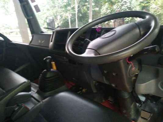 รถอีซูซุ 6 ล้อดั้ม NPR 150 แรงม้า ปี 56. , ( รถวิ่ง 1xx,xxx กม. ) สนใจติดต่อ 081 - 6079515