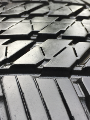 ยาง Bridgestone 265 60 18 ปลายปี16 ดอกเต็ม ไม่มีปะ ใช้ยาว ราคาไม่แพง