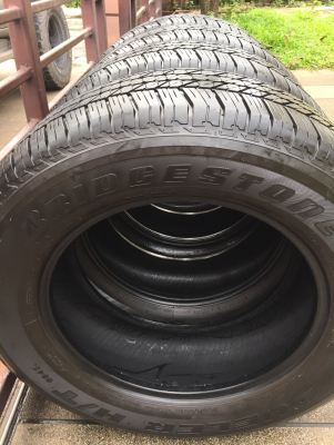 ยาง Bridgestone 265 60 18 ปลายปี16 ดอกเต็ม ไม่มีปะ ใช้ยาว ราคาไม่แพง