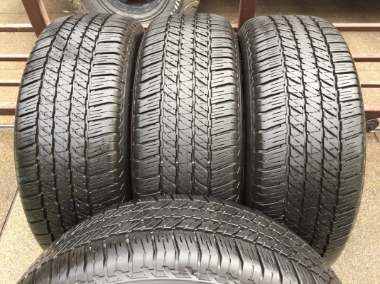 ยาง Bridgestone 265 60 18 ปลายปี16 ดอกเต็ม ไม่มีปะ ใช้ยาว ราคาไม่แพง