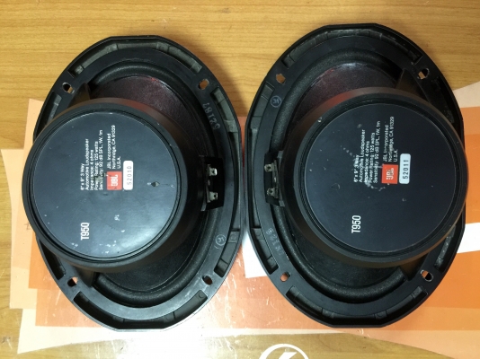 ขายโลโก้ JBL รุ่น TM Series สีทองของแท้บริษัทมหาจักรเลย ขายโลโก้ JBL รุ่น TM Series สีทองของแท้บริษัทมหาจักรเลย
