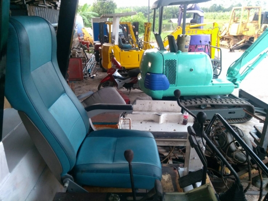 รถแบคโฮ MITSUBISHI MS030 เป็นซีเรียลสูง จะเป็น ME แล้ว รถเก่านอกพึ่งนำเข้ามา เครื่องดี ปั๊ทแรง แทร็กเหล็ก บูมอาร์มสวย ไฟฟ้าครบ มีเอกสารใบอินวอยซ์ ชุดจดทะเบียน