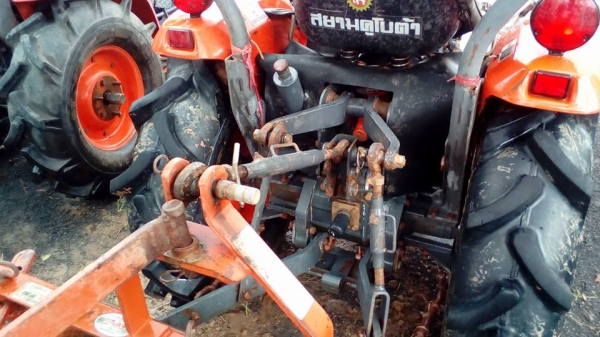 KUBOTA  KRT 140 สวยๆๆพร้อมใช้ อุปกรณ์ ดันหน้า พาลหลังสวย เล่มทะเบียนเอกสารพร้อม