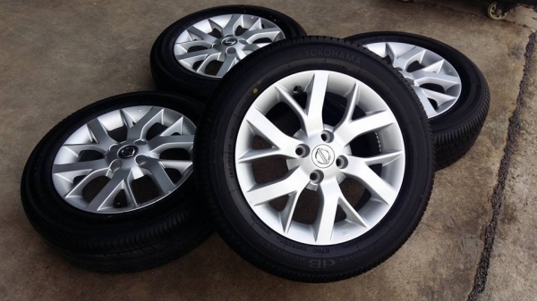 ขายล้อแม็กป้ายแดง nissan note 15" ยางปี17 ก็ใส่ได้ครับ สนใจติดต่อร้าน ก.เจริญการยางครับ 081-3747940