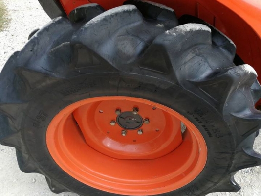 คูโบต้า L3608SP 4 WD...ตัวเปล่าแน่นๆ ทำงาน 413 ชั่วโมง..ราคา 288000 บาท..โทร.0856511968