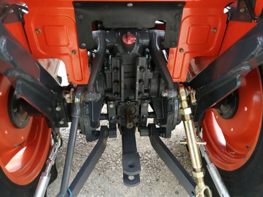 คูโบต้า L3608SP 4 WD...ตัวเปล่าแน่นๆ ทำงาน 413 ชั่วโมง..ราคา 288000 บาท..โทร.0856511968