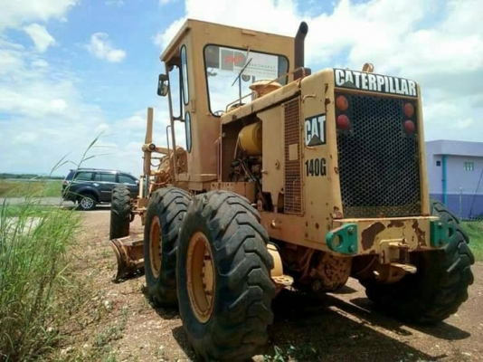 ขาย 1,650,000  รถเกรดเดอร์ CAT140 G 72 v เครื่องดี เกียร์แรง เอวแน่น ยางดี มีเก๋ง เอกสารแจ้งจำหน่าย รถอยู่ สระแก้ว 090-772-3710 090-772-3708