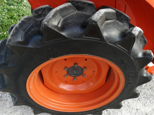 คูโบต้า..L3008DT 4 WD..ดันหน้า..ตัดหญ้าใหม่ 298000 บาท..โทร..0856511968