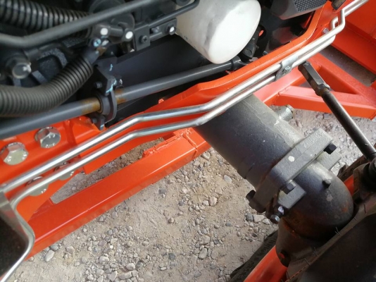 คูโบต้า..L3008DT 4 WD..ดันหน้า..ตัดหญ้าใหม่ 298000 บาท..โทร..0856511968