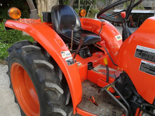 คูโบต้า..L3008DT 4 WD..ดันหน้า..ตัดหญ้าใหม่ 298000 บาท..โทร..0856511968