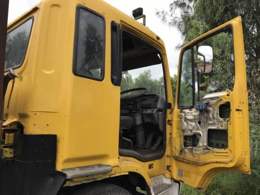 ขาย 365,000 บาท HINO PROFIA 2 เพลา เครื่อง EP100-285 แรง หัวบาง ยางดี คัสชีสวย เอกสารเล่มทะเบียน รถอ