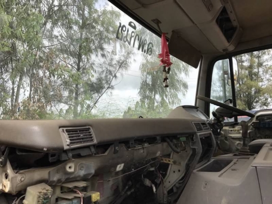 ขาย 365,000 บาท HINO PROFIA 2 เพลา เครื่อง EP100-285 แรง หัวบาง ยางดี คัสชีสวย เอกสารเล่มทะเบียน รถอ