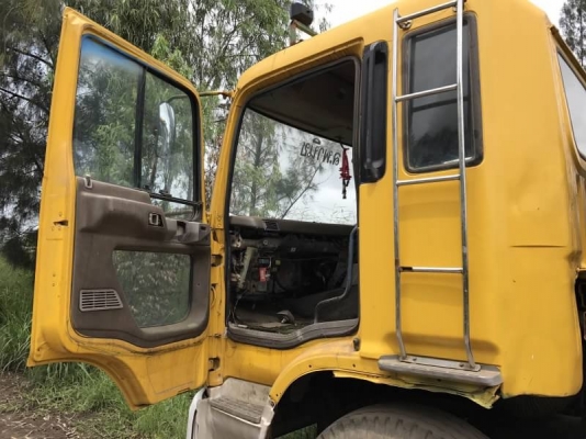 ขาย 365,000 บาท HINO PROFIA 2 เพลา เครื่อง EP100-285 แรง หัวบาง ยางดี คัสชีสวย เอกสารเล่มทะเบียน รถอ