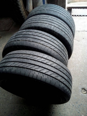 215/55R17 DUNLOP SP SPORT 270 ชุด 4 เส้น tel. 081-427-3941