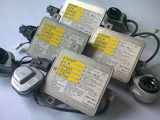 บัลลาสต์ไฟ XENON MITSUBISHI MADE IN JAPAN บัลลาสต์ไฟ XENON MITSUBISHI MADE IN JAPAN