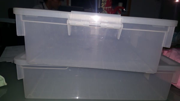 ขายกล่องพลาสติกขนาด 50.5x35x12.5 ซ.ม.ราคาใบละ 150 บาทมีประมาณ 100 ใบ ขายกล่องพลาสติกขนาด 50.5x35x12.5 ซ.ม.ราคาใบละ 150 บาทมีประมาณ 100 ใบ