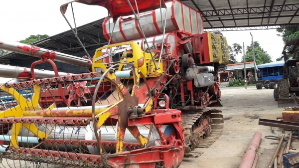 ขายถูกๆ 225,000 รถเกี่ยวข้าวอุ้ม2.5ตัน