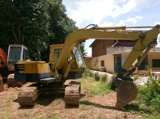 ขายรถแบคโฮ KOMATSU PC60-2 ราคา 350,000 ช่วงล่างใหม่ สภาพรถสวย พร้อมใช้งาน รถตรัง ขายรถแบคโฮ KOMATSU PC60-2 ราคา 350,000 ช่วงล่างใหม่ สภาพรถสวย พร้อมใช้งาน รถตรัง