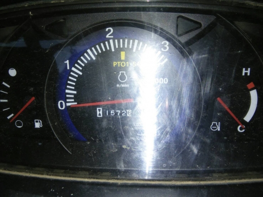 รถไถคูโบต้า 47 แรง พร้อมอุปกรณ์ตราช้าง 3 ชิ้น เอกสารเล่มทะเบียน