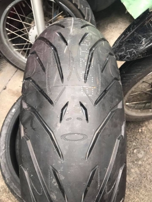 ยางใหม่ Pirelli angel 180/55/17 ยางปี 15 เส้นล่ะ 3,500 บาทเท่านั้น