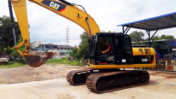 ขายรถแบ็คโฮ CAT320D GCสภาพนางฟ้า สวย เต็ม ทำงานสมบูรณ์ทุกระบบ