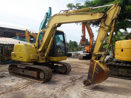 ขายKOMATSU PC60-7  เก่าญี่ปุ่นแท้    สภาพสวย เครื่องปั๊มดี  ลองระบบกันได้ทุกวัน โทร  089-3818694  ดวงนภา