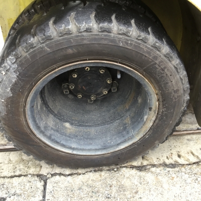 ขายรถโฟล์คลิฟท์มือสองสำหรับตักยางพาราตักทะลายปาล์มขนาด2.5ตัน