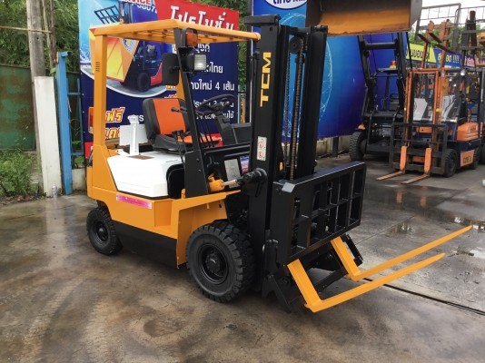 ขายรถโฟล์คลิฟท์มือสองสำหรับตักก้อนยางพาราตักยางถ้วยตักเศษยาง