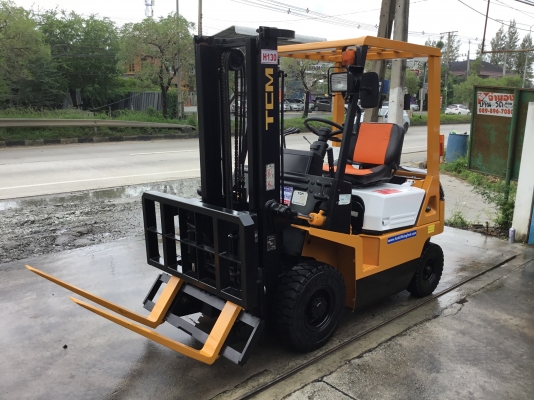 ขายรถโฟล์คลิฟท์มือสองสำหรับตักก้อนยางพาราตักยางถ้วยตักเศษยาง