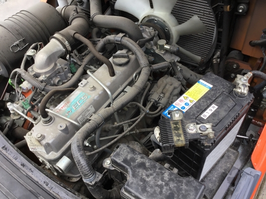 ขายรถเก่าโฟล์คลิฟท์มือสองนำเข้าจากประเทศญี่ปุ่น100\%ยังไม่เคยใช้งานในเมืองไทยมาก่อน