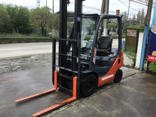 ขายรถโฟล์คลิฟท์เก่ามือสองนำเข้าจากปรัเทศญี่ปุ่น100\%ยังไม่เคยผ่านการใช้งานในเมืองไทยมาก่อน