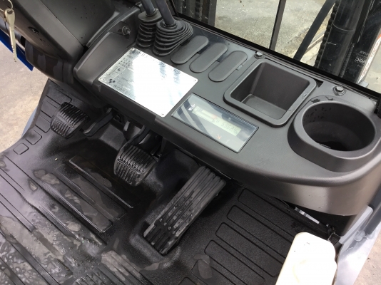 ขายรถโฟล์คลิฟท์เก่ามือสองนำเข้าจากปรัเทศญี่ปุ่น100\%ยังไม่เคยผ่านการใช้งานในเมืองไทยมาก่อน