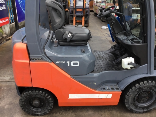 ขายรถโฟล์คลิฟท์เก่ามือสองนำเข้าจากปรัเทศญี่ปุ่น100\%ยังไม่เคยผ่านการใช้งานในเมืองไทยมาก่อน