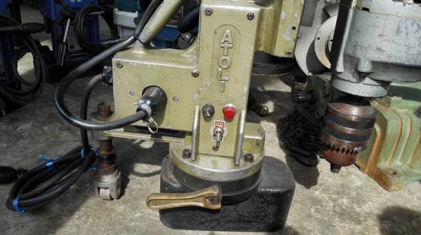 ** SOLD ** สว่านแม่เหล็ก ATORI ขนาด 30 mm ไฟบ้าน 220V พร้อมใช้ ** SOLD ** สว่านแม่เหล็ก ATORI ขนาด 30 mm ไฟบ้าน 220V พร้อมใช้