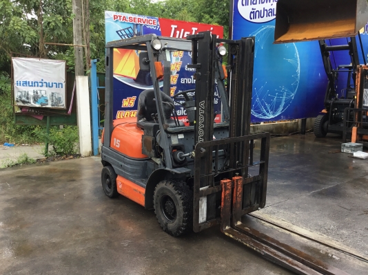 ขายรถโฟล์คลิฟท์เก่ามือสองนำเข้าจากประเทศญี่ปุ่นขนาด1.5ตันดีเชล