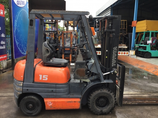 ขายรถโฟล์คลิฟท์เก่ามือสองนำเข้าจากประเทศญี่ปุ่นขนาด1.5ตันดีเชล