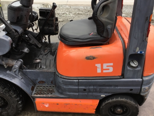 ขายรถโฟล์คลิฟท์เก่ามือสองนำเข้าจากประเทศญี่ปุ่นขนาด1.5ตันดีเชล