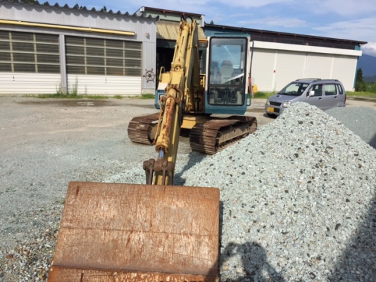 Komatsu PC60-6  4896ชั่วโมง รถญี่ปุ่น สั่งนำเข้าโทร. 080-6565422 (หนิง)